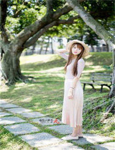 365天:今日之时-门卫老头挺进校花的翘臀